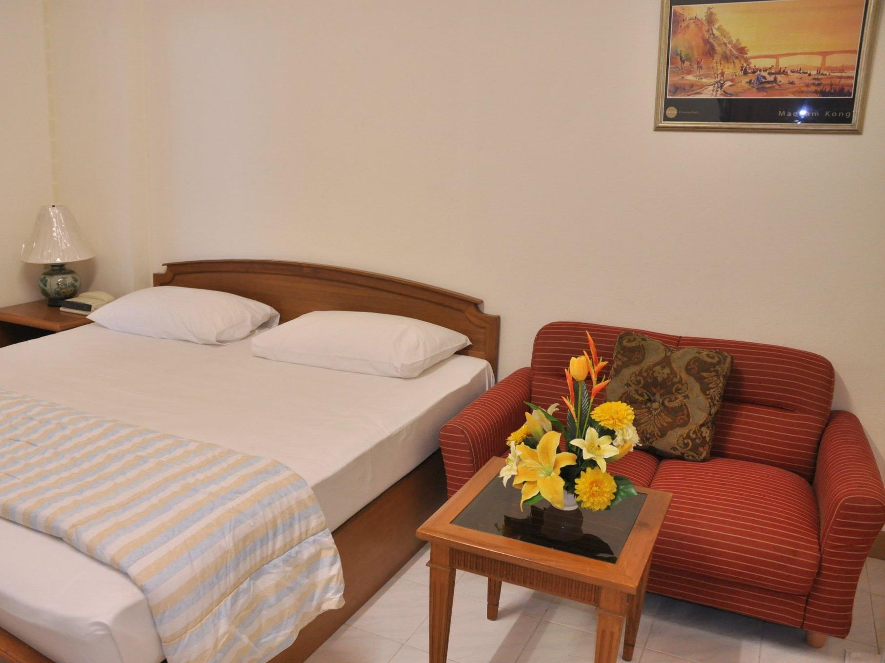 Phawana Sweet Hotel Bangkok Buitenkant foto