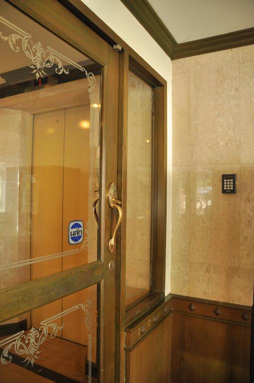 Phawana Sweet Hotel Bangkok Buitenkant foto