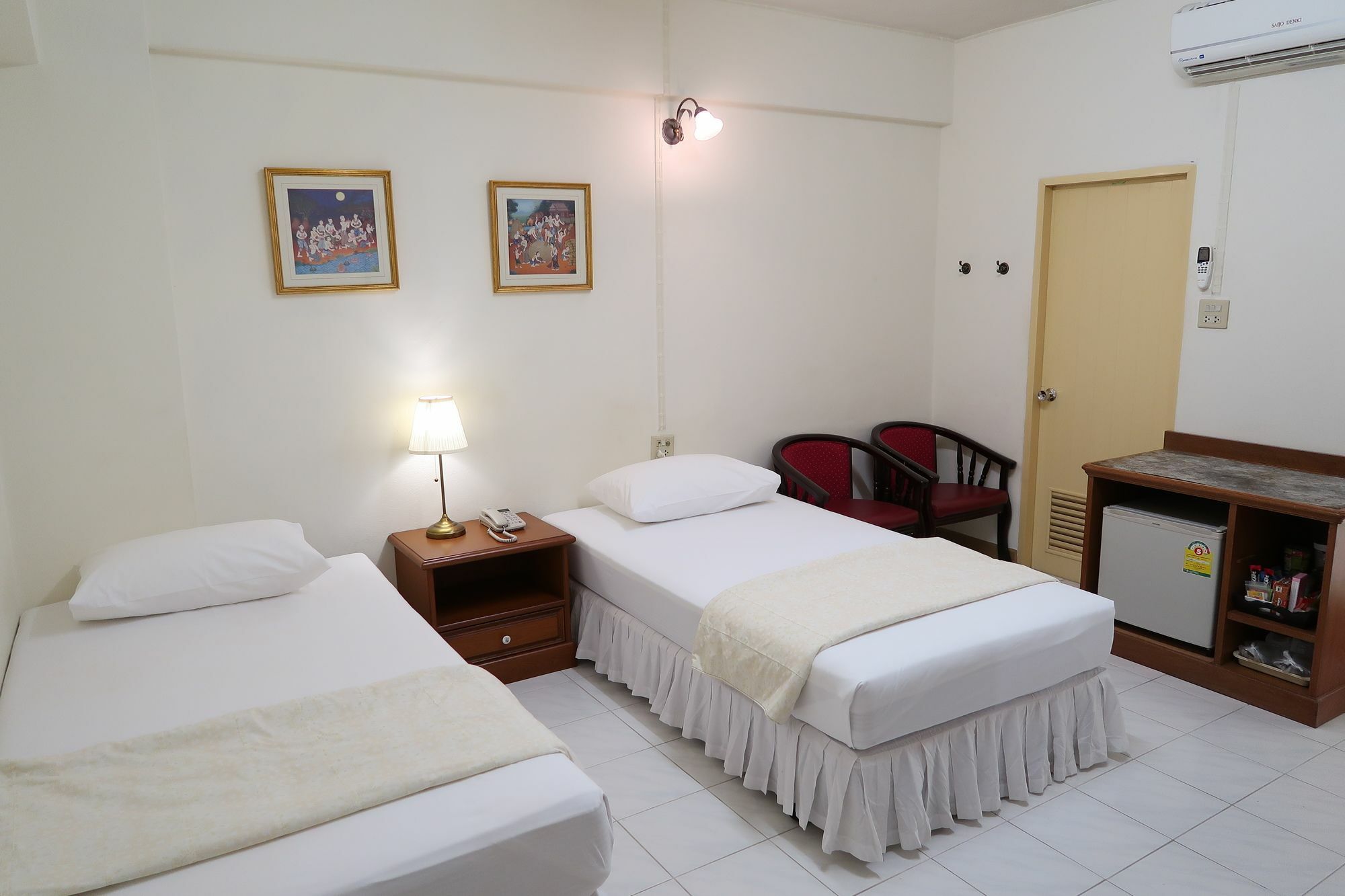 Phawana Sweet Hotel Bangkok Buitenkant foto